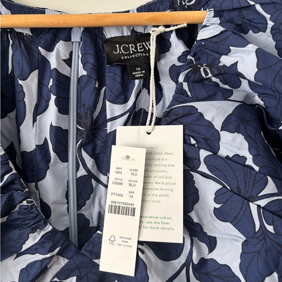 Cecily dress in floral cotton poplin J. Crew Blue and White Leaf Print Dress - Picture 4 of 4